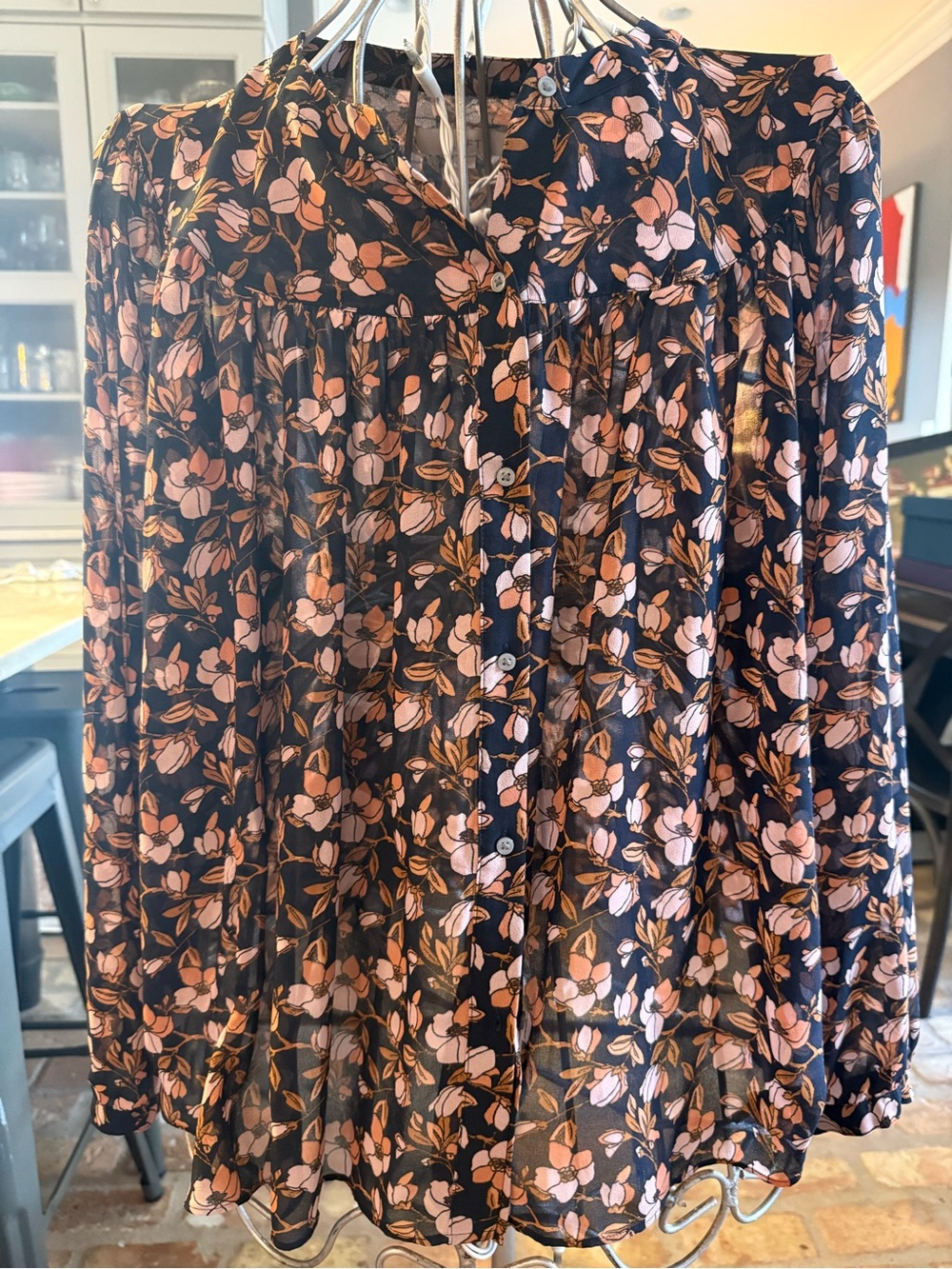 LOFT Navy Floral Blouse – Size XL 🍂